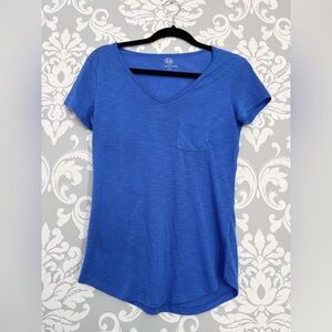 10/$25 • American Heritage Perfect Vneck T-Shirt